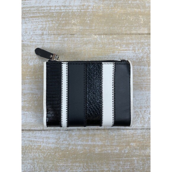 Michael Kors Women's Black & White Striped Leather Envelope Wallet *New w/o Box - Picture 8 of 10